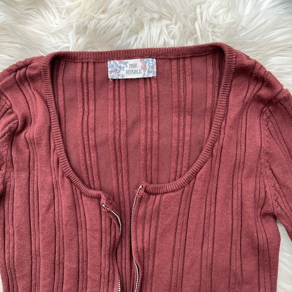 Rust Ribbed Zip Up Sweater Cardigan - Picture 4 of 7